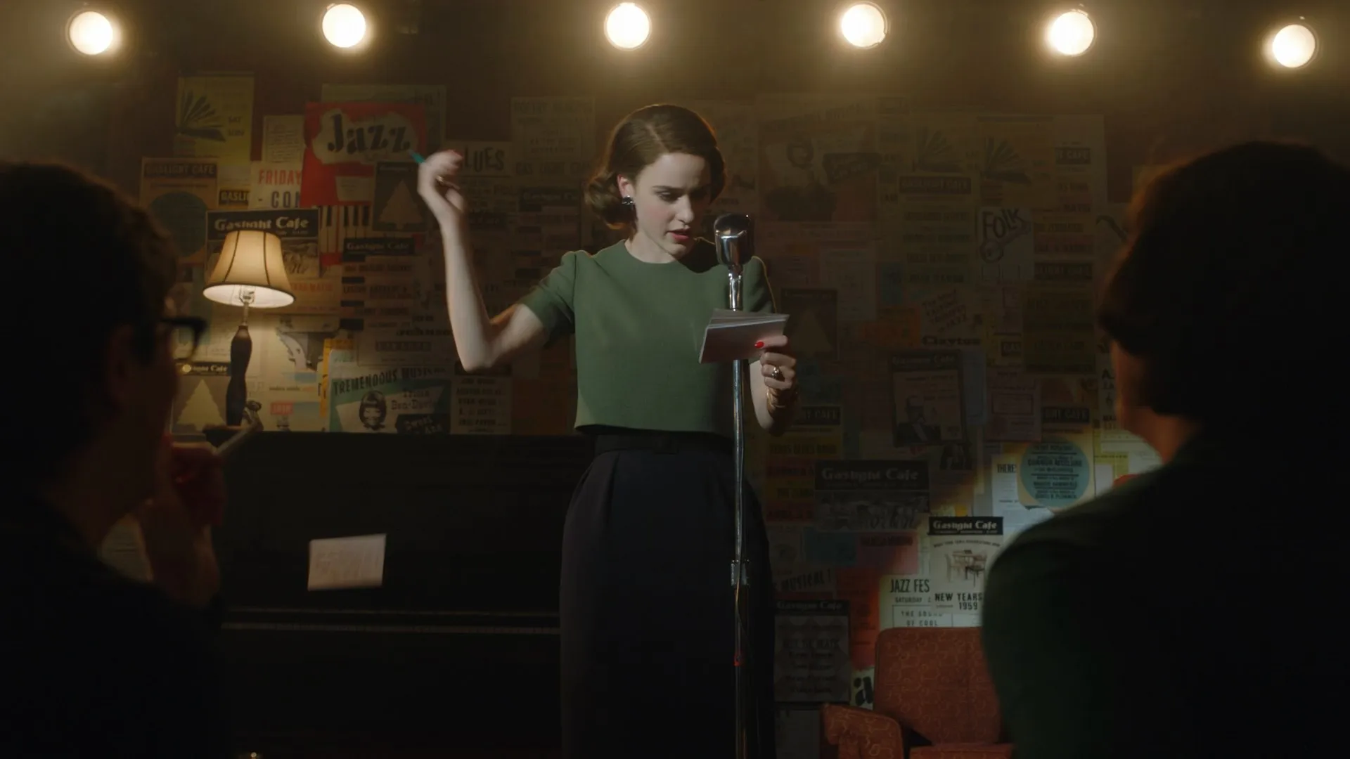Screenshot 6 - The Marvelous Mrs. Maisel 2018 Season 2 Hindi - English Audio [ALL EPISODES]