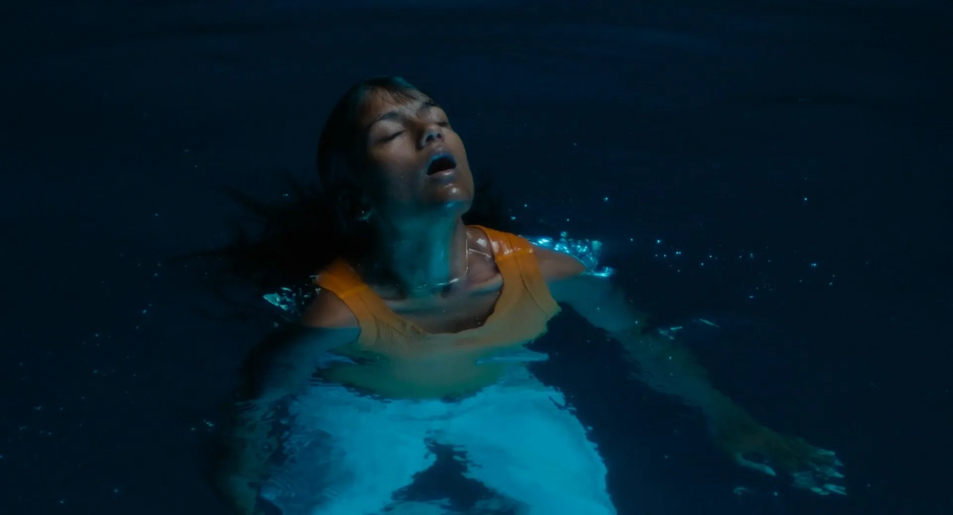 Screenshot 5 - This Tempting Madness 2026 Hindi - English Dual Audio