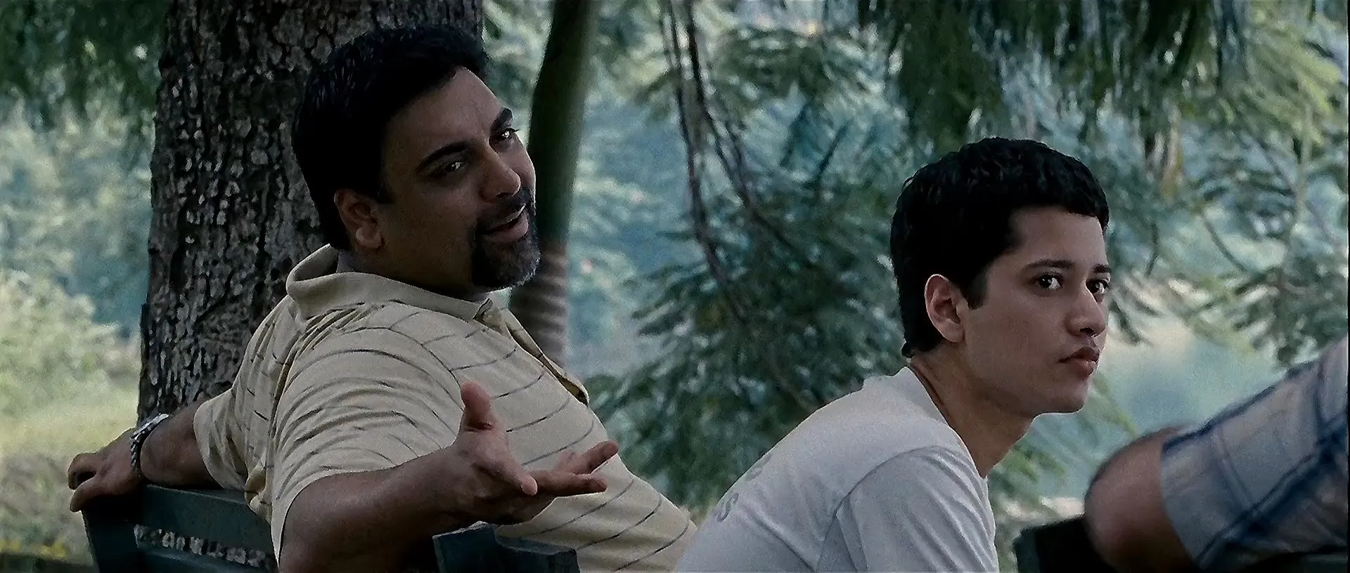 Screenshot 4 - Udaan 2010 Hindi Dual Audio