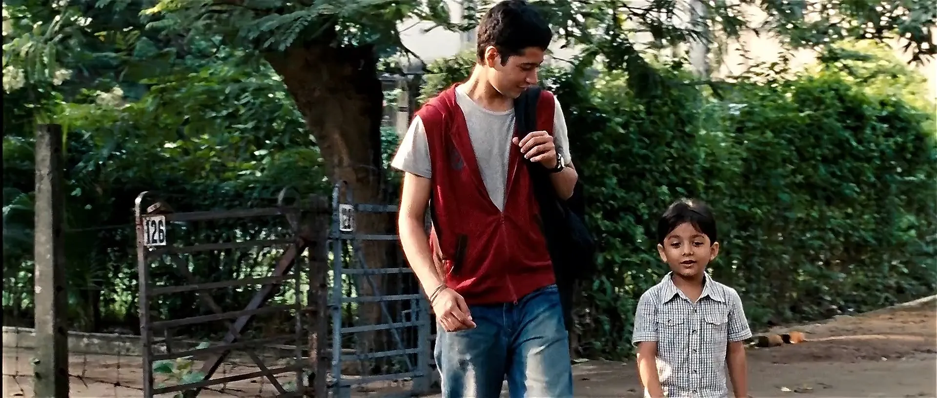Screenshot 5 - Udaan 2010 Hindi Dual Audio