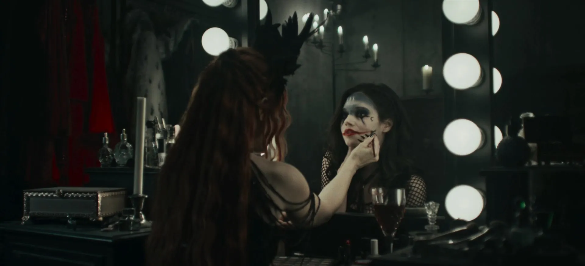 Screenshot 3 - Vampires of the Velvet Lounge 2026 Hindi - English Dual Audio