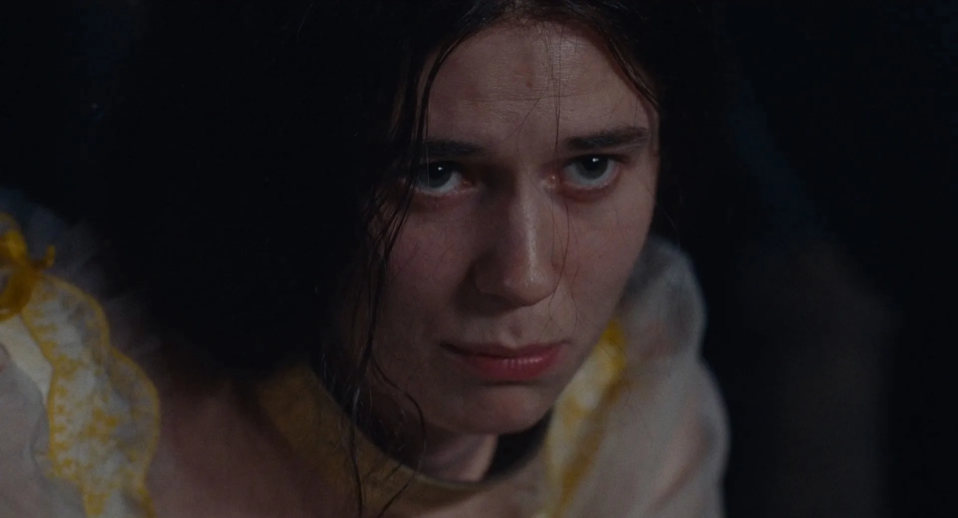 Screenshot 4 - Wuthering Heights 2026 Hindi - English Dual Audio