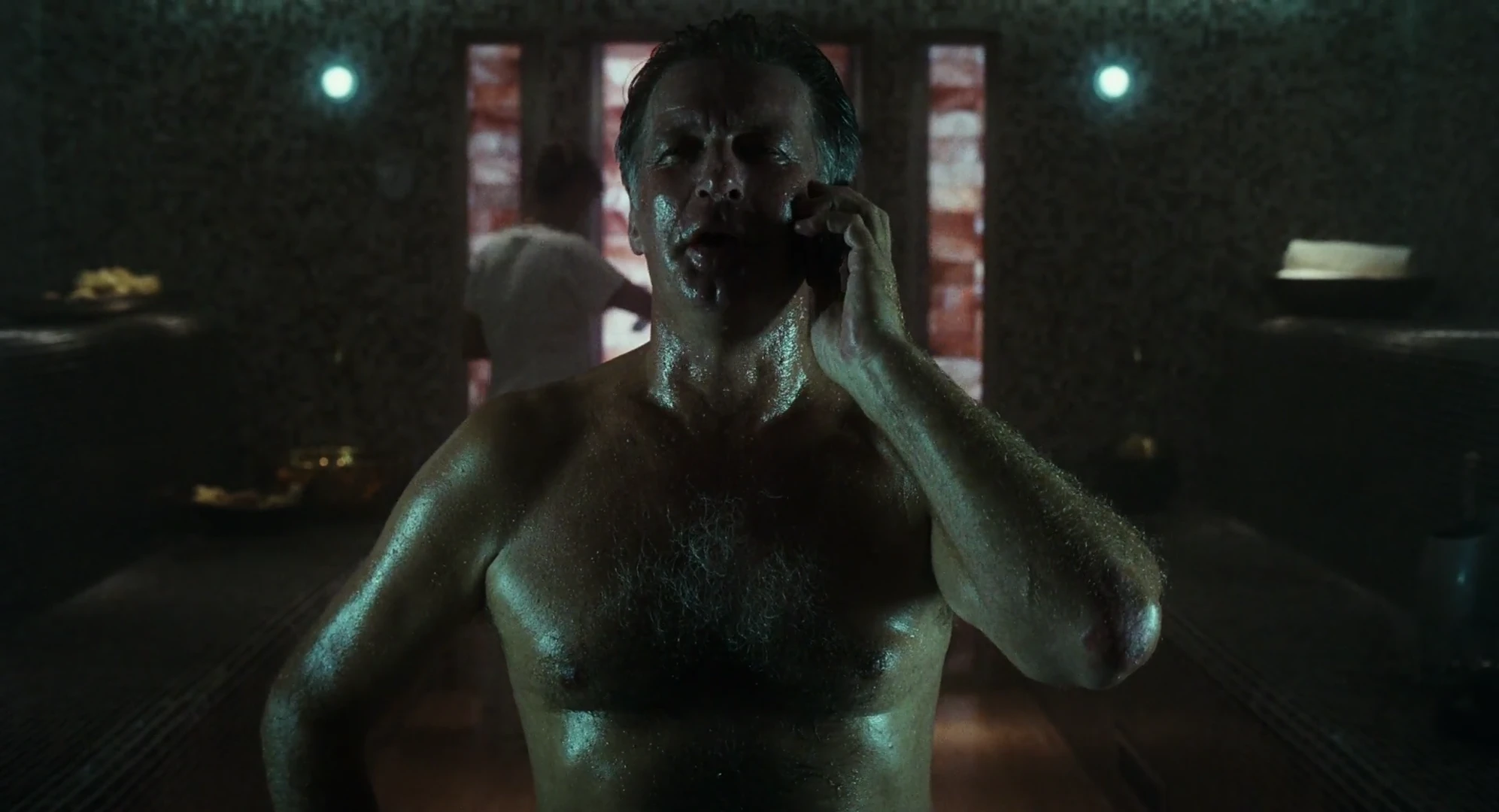 Screenshot 5 - A Good Day to Die Hard 2013 Hindi Dual Audio