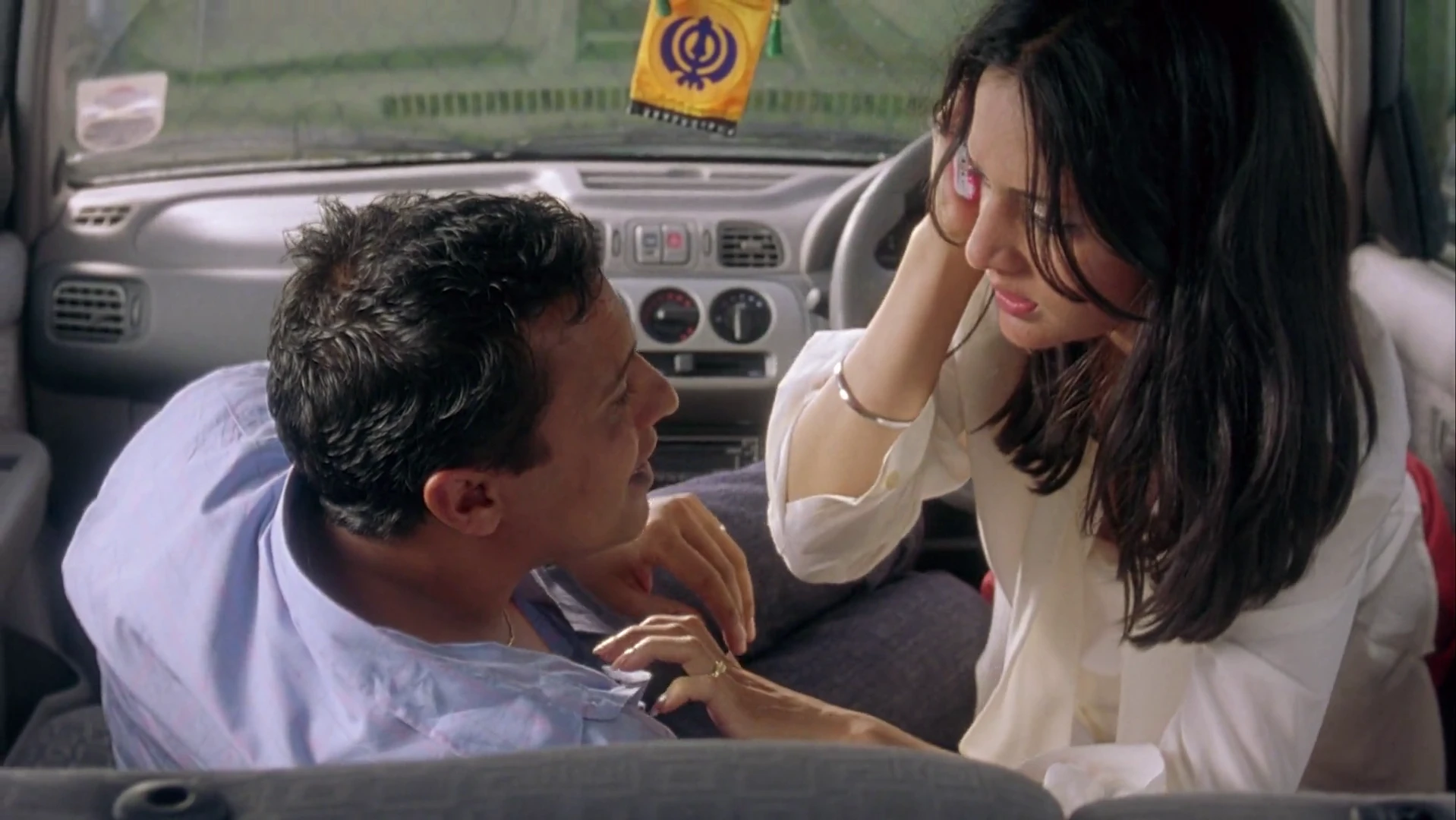 Screenshot 3 - Bend It Like Beckham 2002 Hindi Dual Audio