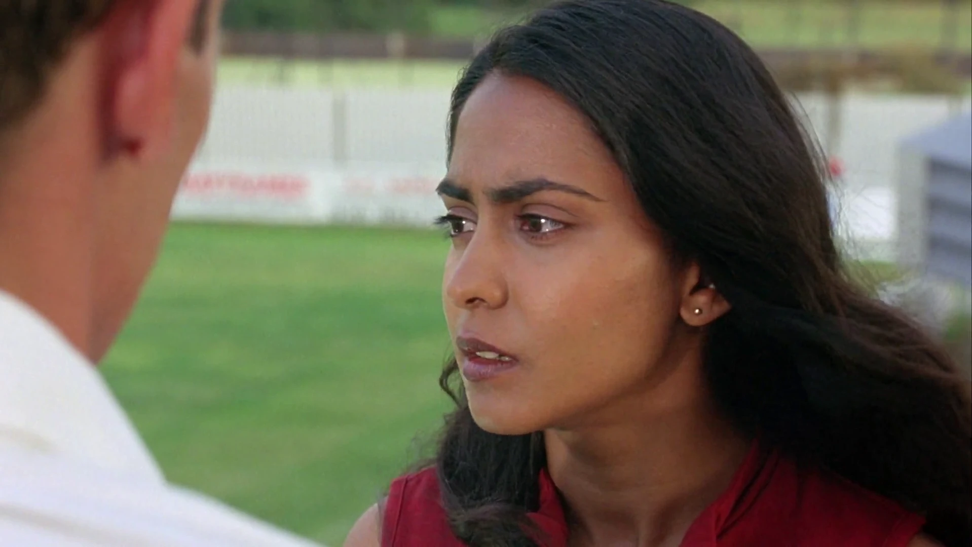 Screenshot 5 - Bend It Like Beckham 2002 Hindi Dual Audio