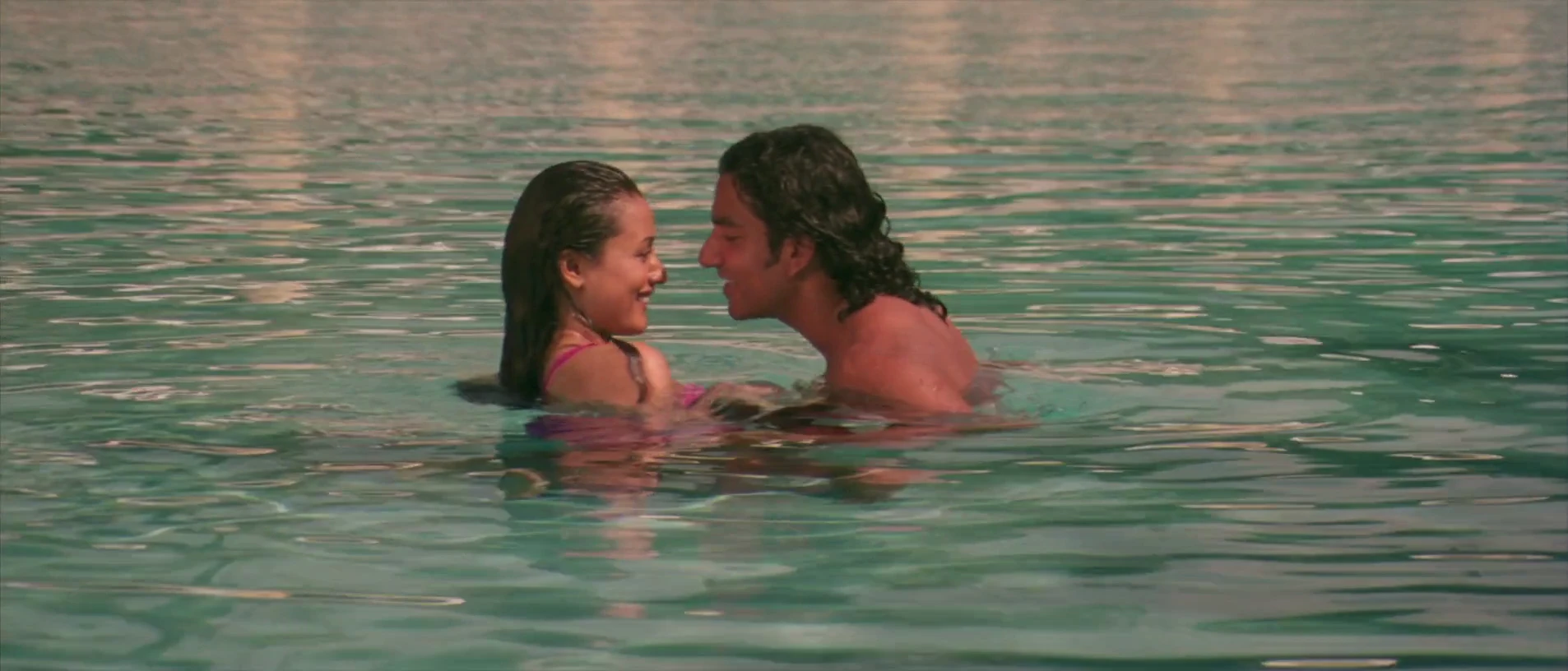 Bride & Prejudice 2004 Hindi Audio screenshot 3