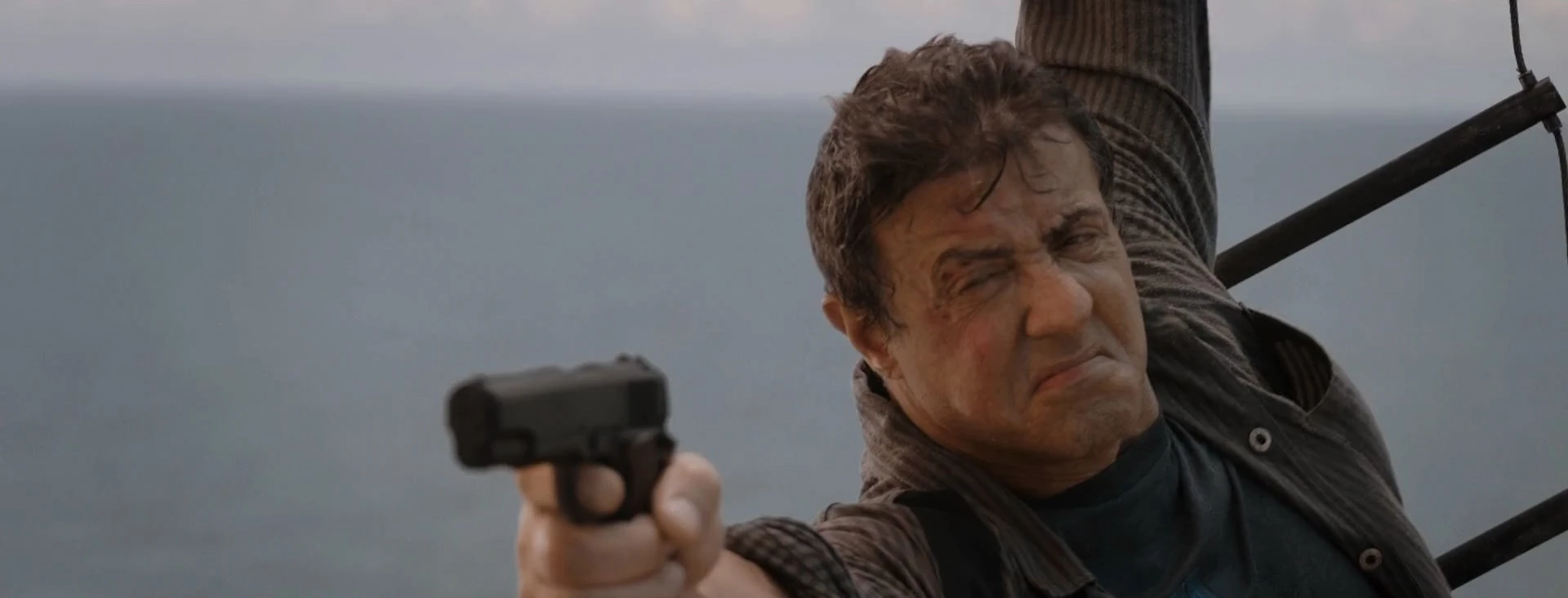 Screenshot 5 - Escape Plan 2013 Hindi - English Dual Audio