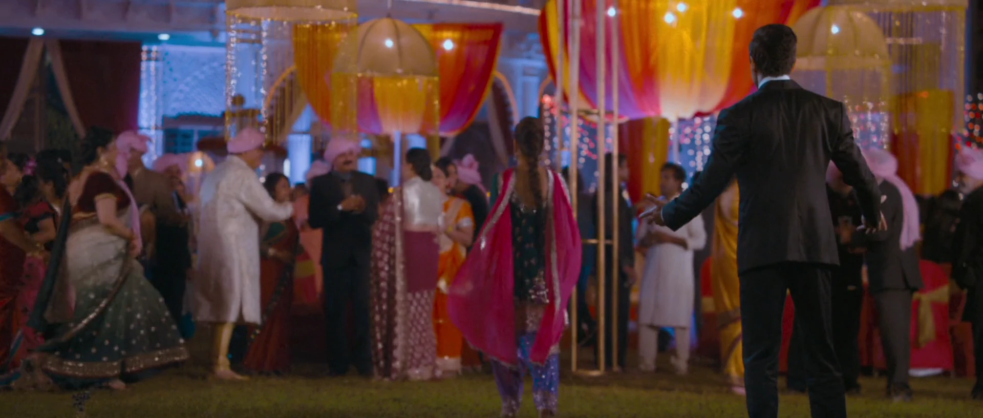 Screenshot 3 - Gori Tere Pyaar Mein! 2013 Hindi Audio
