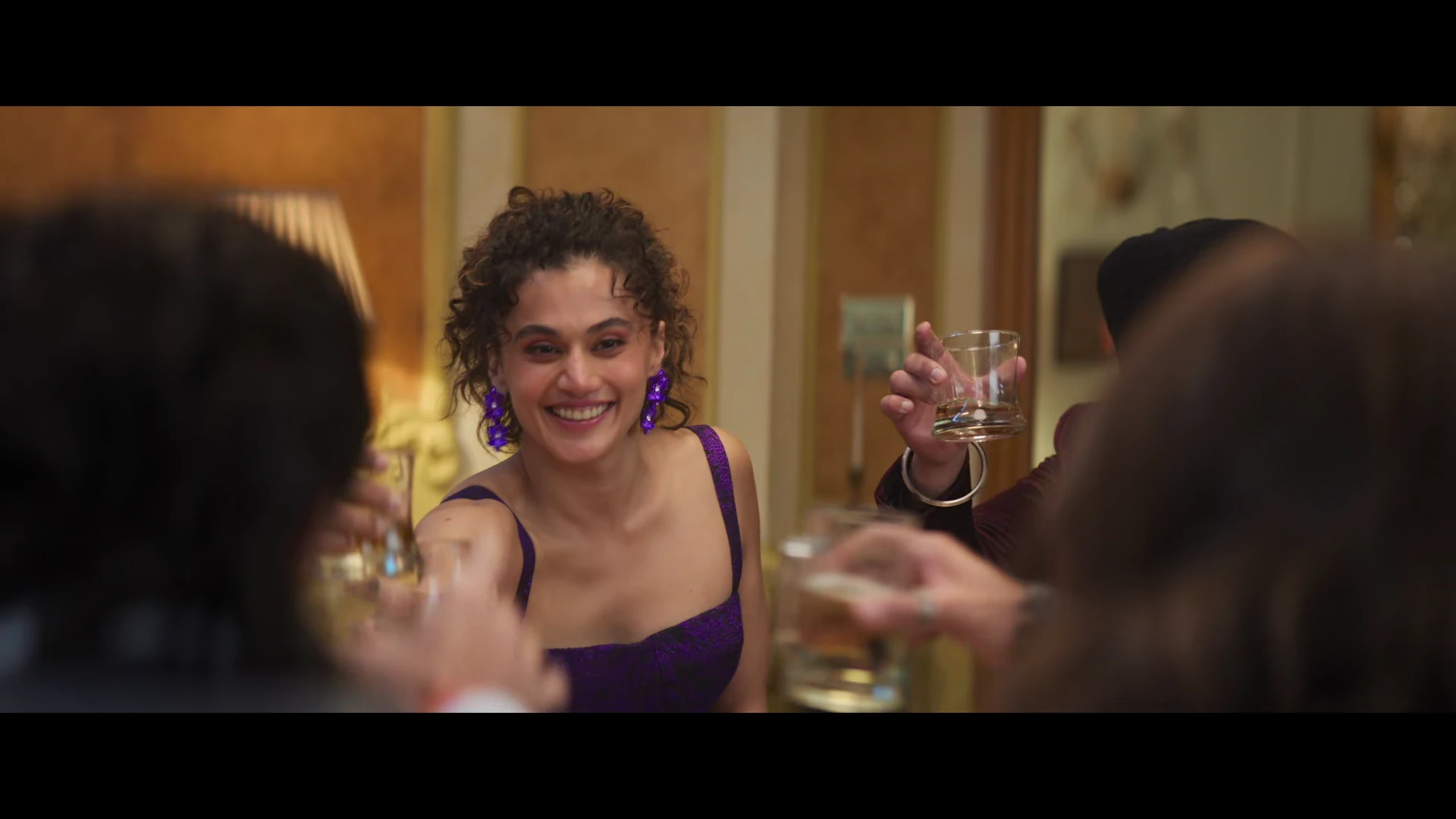 Screenshot 4 - Khel Khel Mein 2024 Hindi Audio