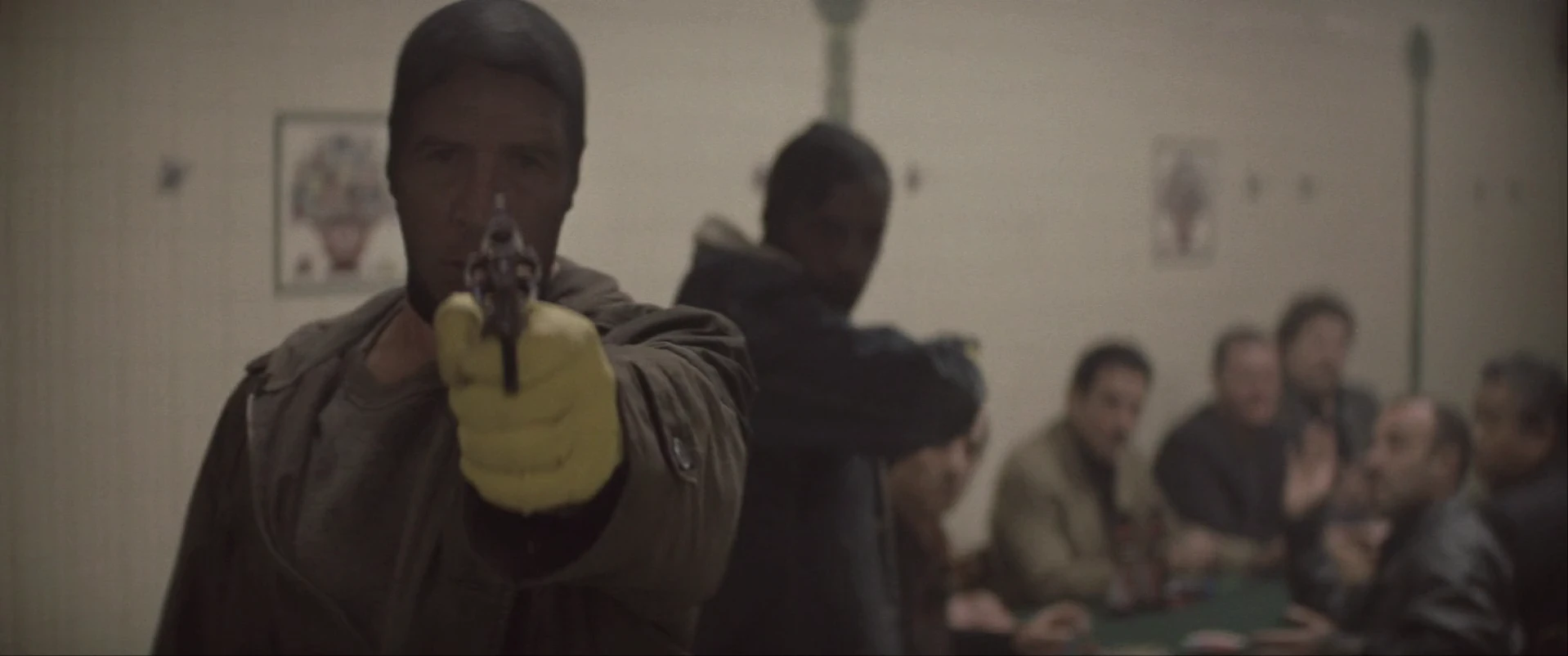 Screenshot 4 - Killing Them Softly 2012 Hindi Dual Audio