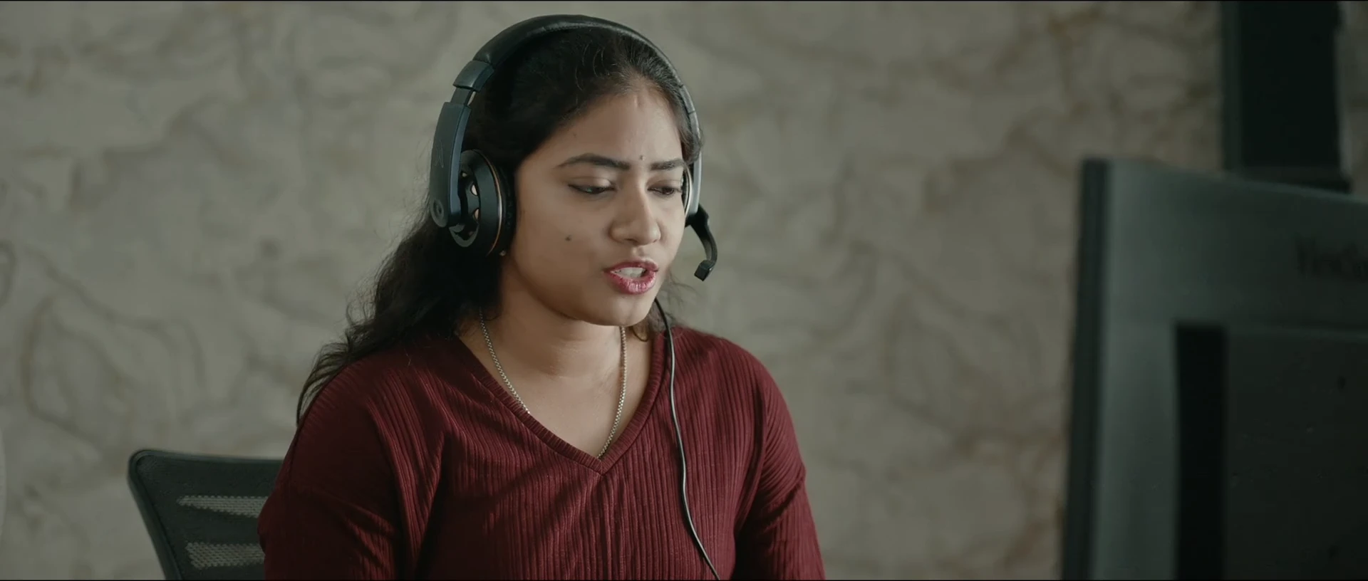 Screenshot 1 - M.R.P – Neekentha Naakentha 2026 Hindi Dual Audio