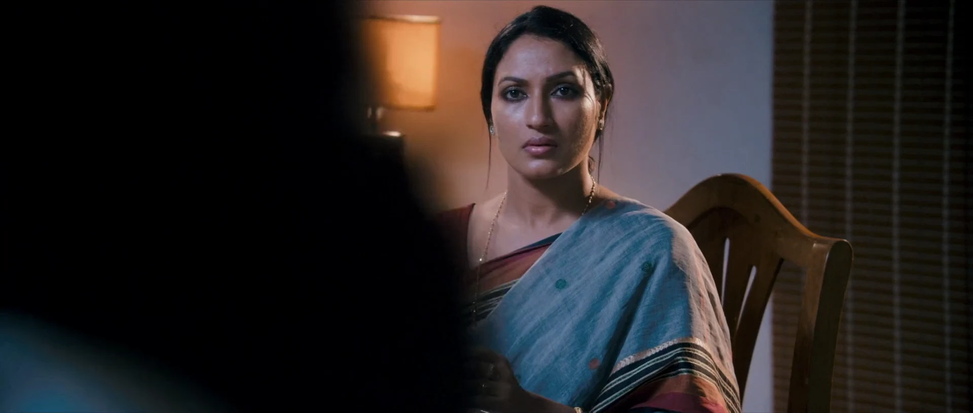 Screenshot 4 - Ohm Shanthi Oshaana 2014 Hindi Dual Audio - 48p