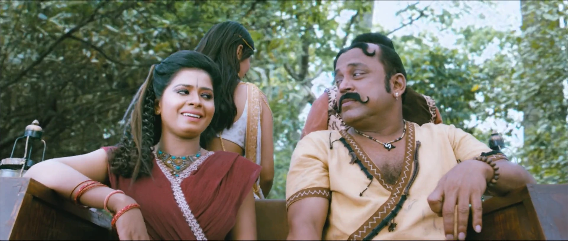Screenshot 1 - Puli 2015 Hindi Dual Audio
