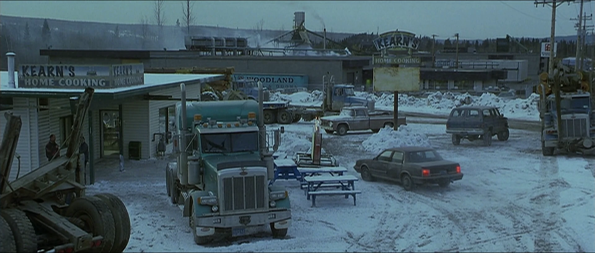 Screenshot 2 - Reindeer Games 2000 Hindi Dual Audio