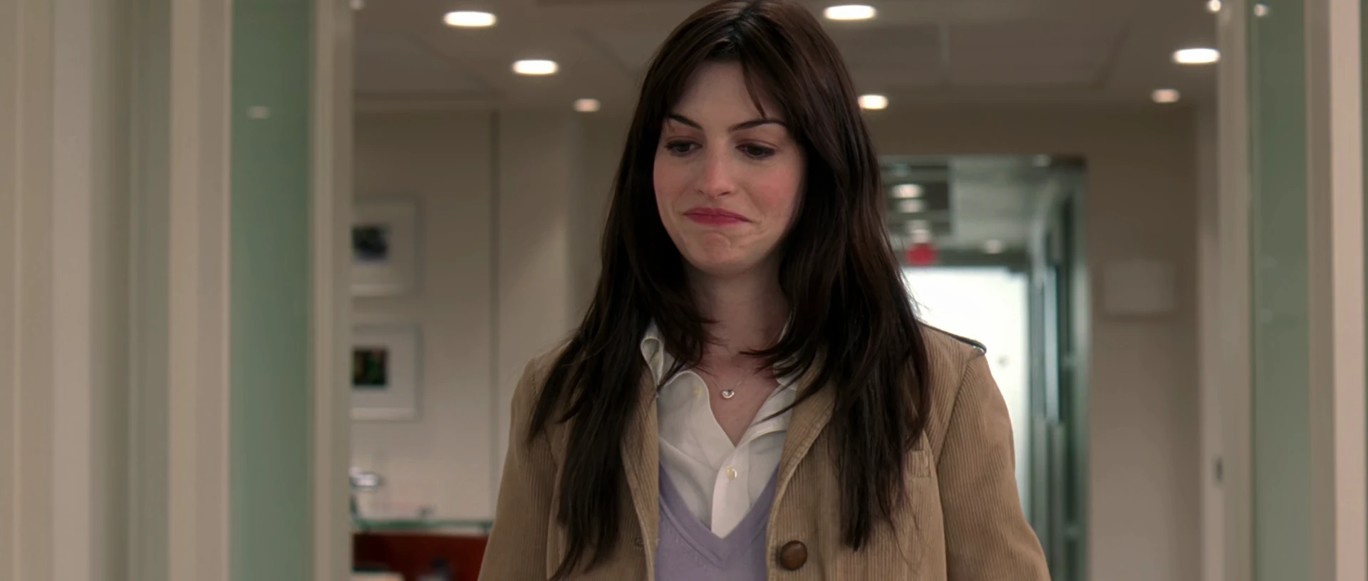 Screenshot 2 - The Devil Wears Prada 2006 Hindi Dual Audio