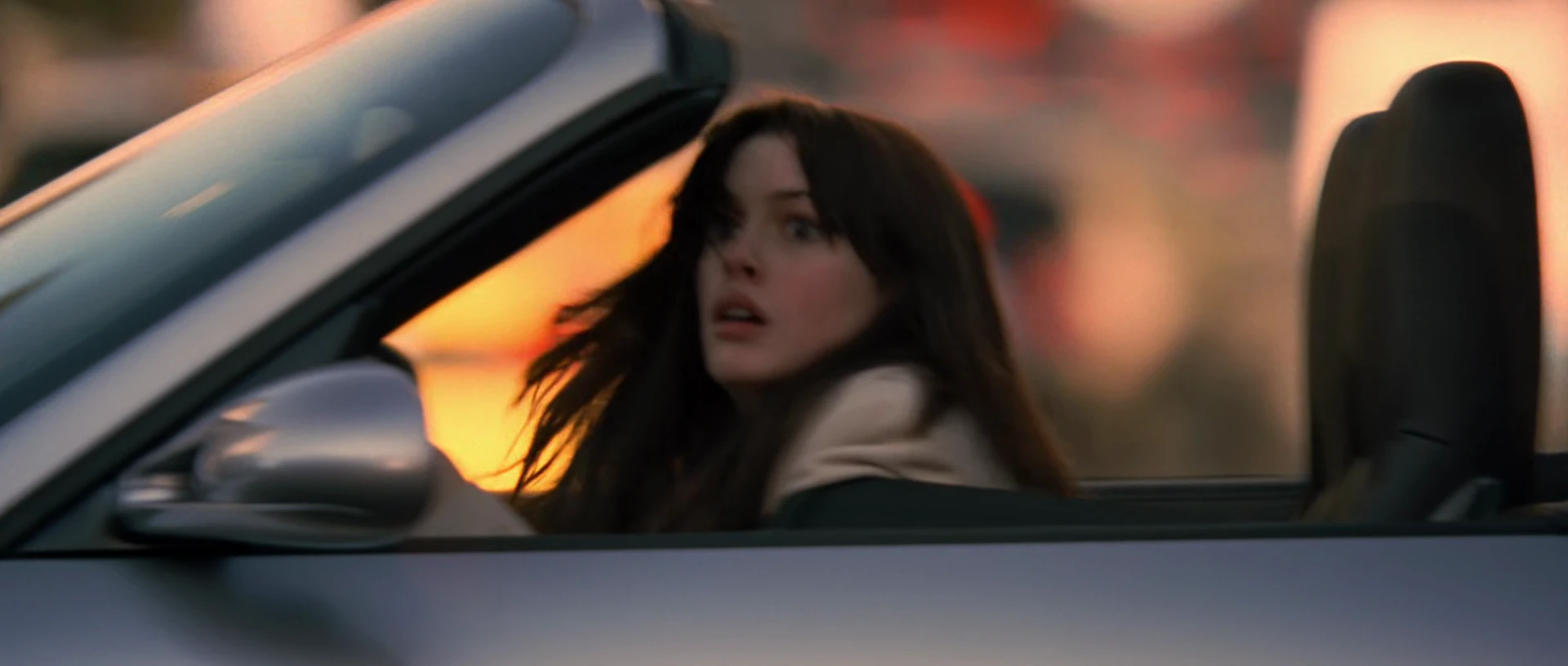 Screenshot 4 - The Devil Wears Prada 2006 Hindi Dual Audio