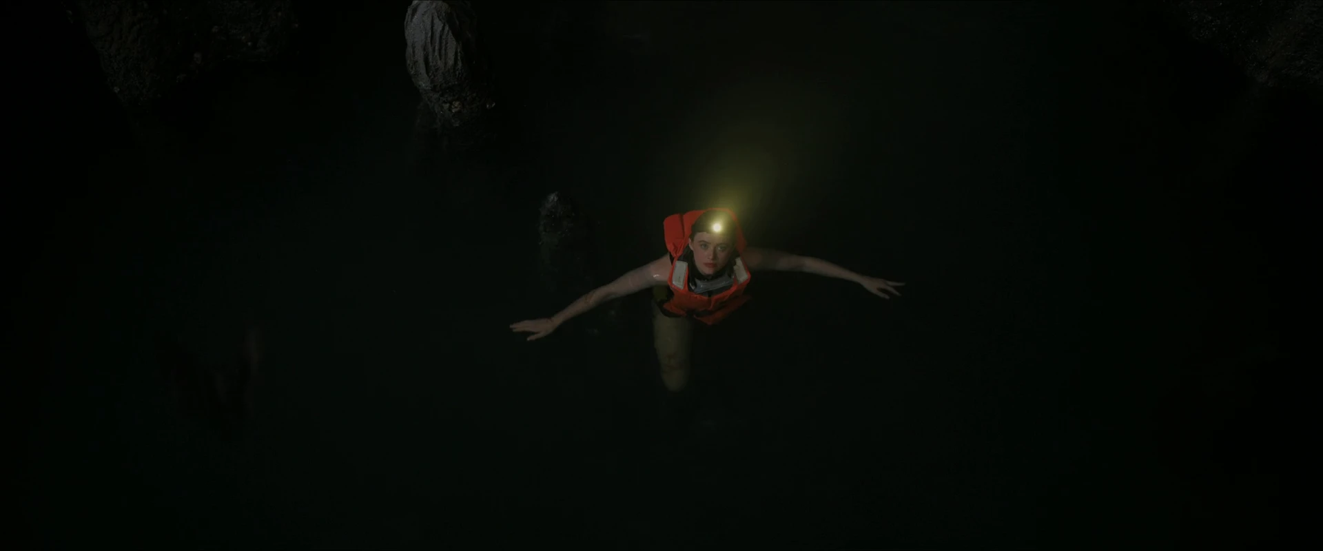 Screenshot 4 - The Devil’s Mouth 2026 Hindi Dual Audio