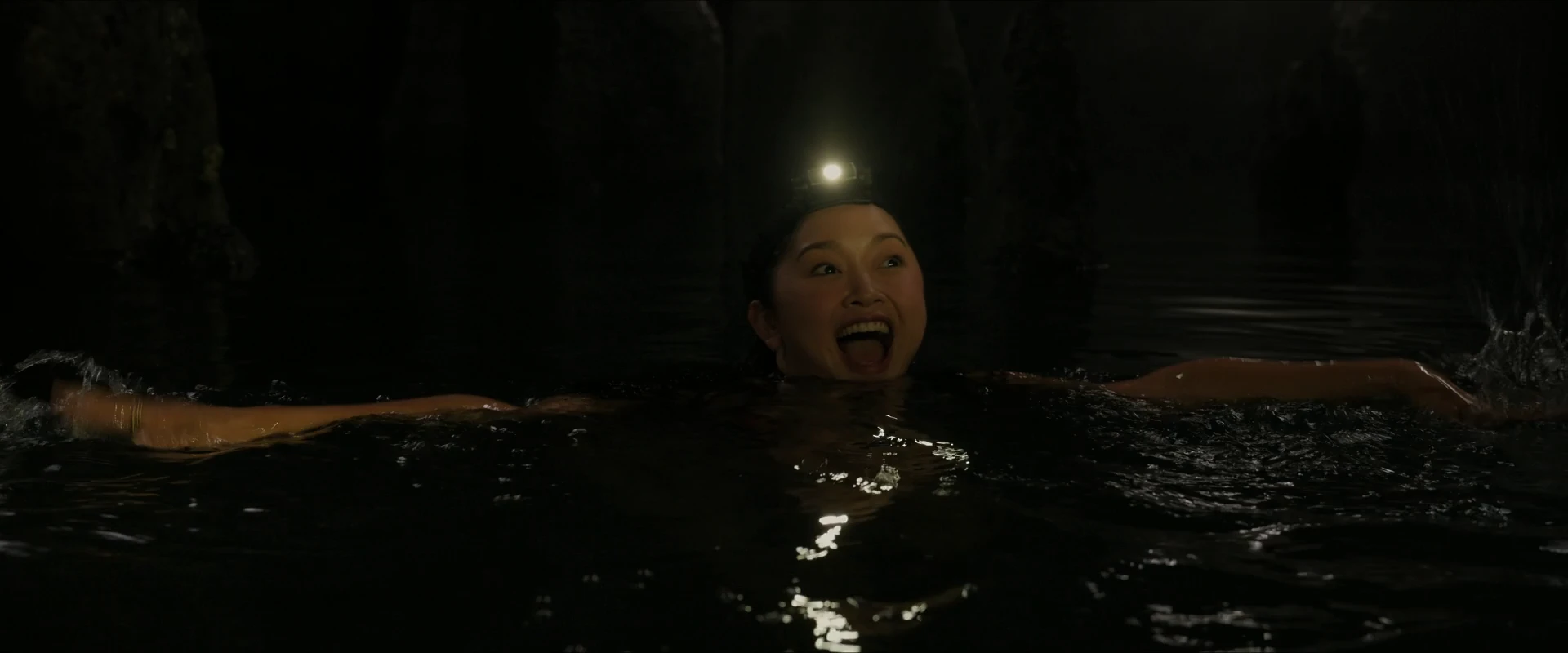 Screenshot 5 - The Devil’s Mouth 2026 Hindi Dual Audio