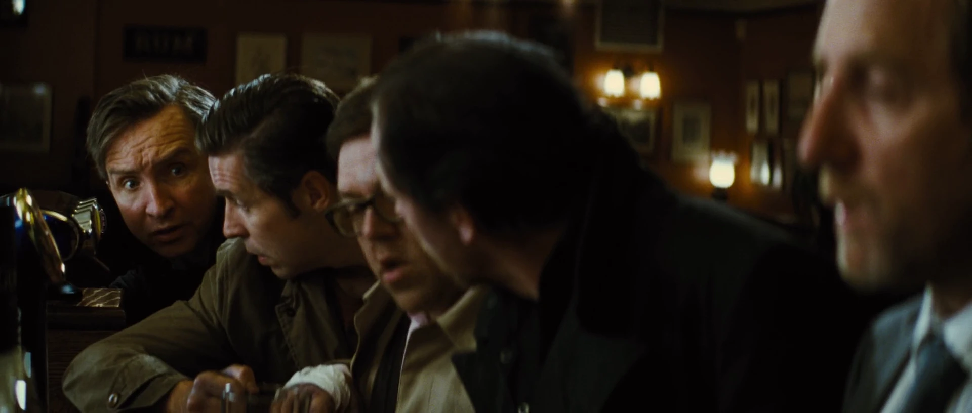 Screenshot 5 - The World's End 2013 Hindi Dual Audio