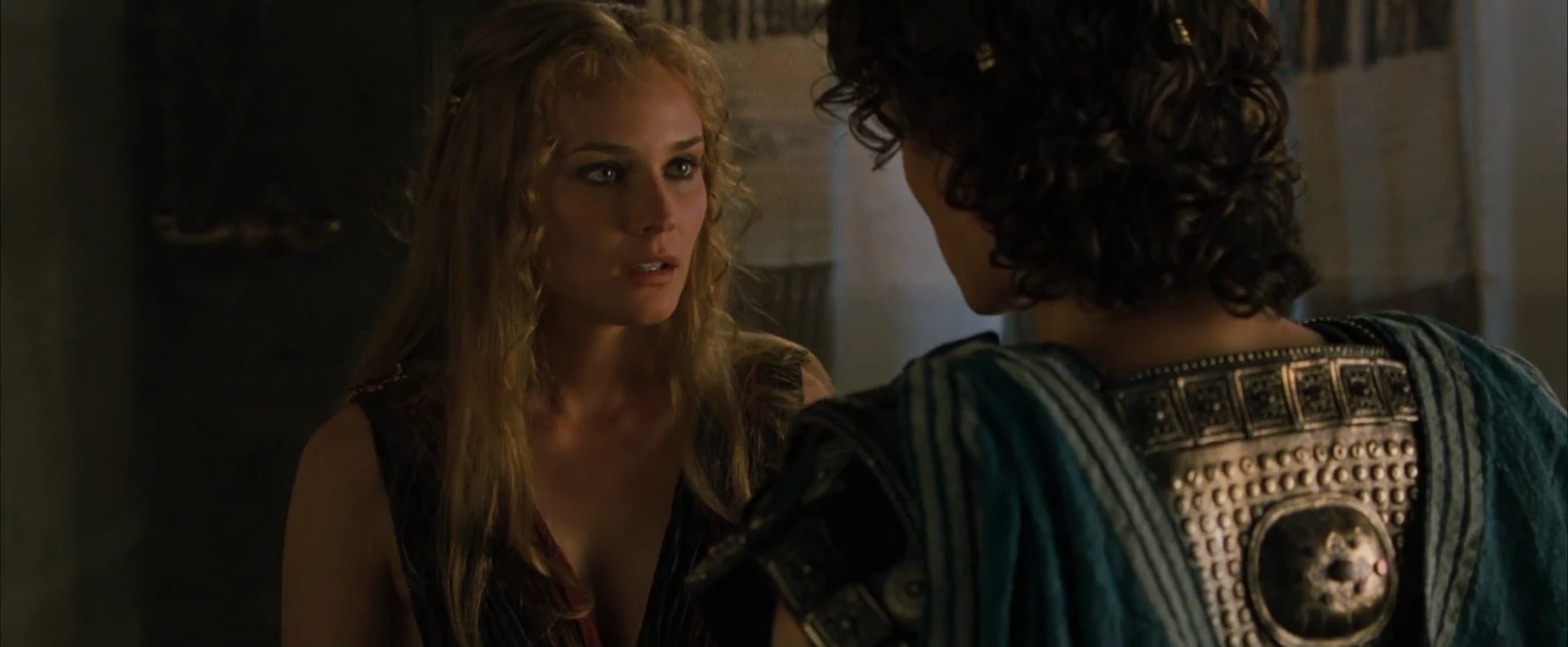 Screenshot 1 - Troy 2004 Hindi Dual Audio